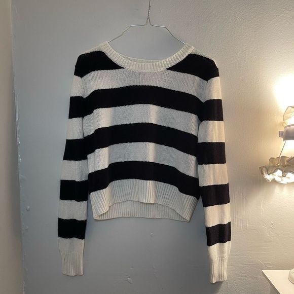 H&M Black & White Striped Long Sleeve Sweater - Picture 1 of 3
